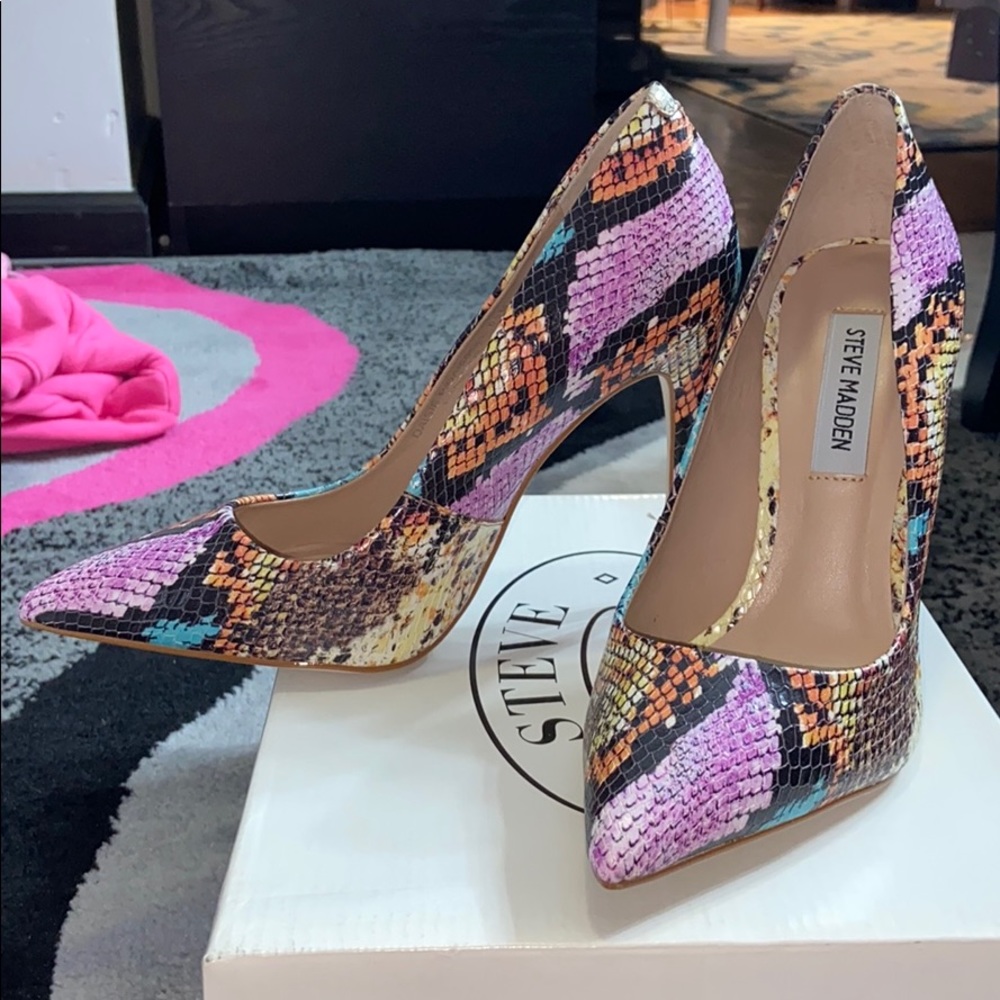 Steve Madden brand new Daisie Pumps 6.5